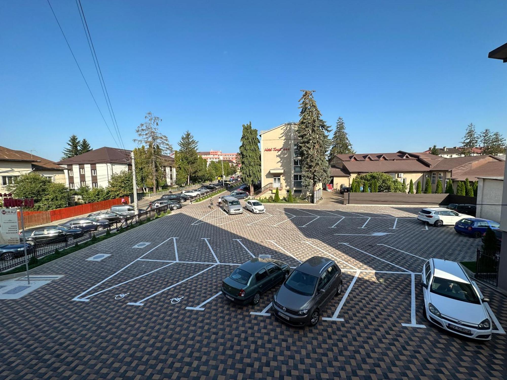 Hotel Turist Fălticeni Εξωτερικό φωτογραφία