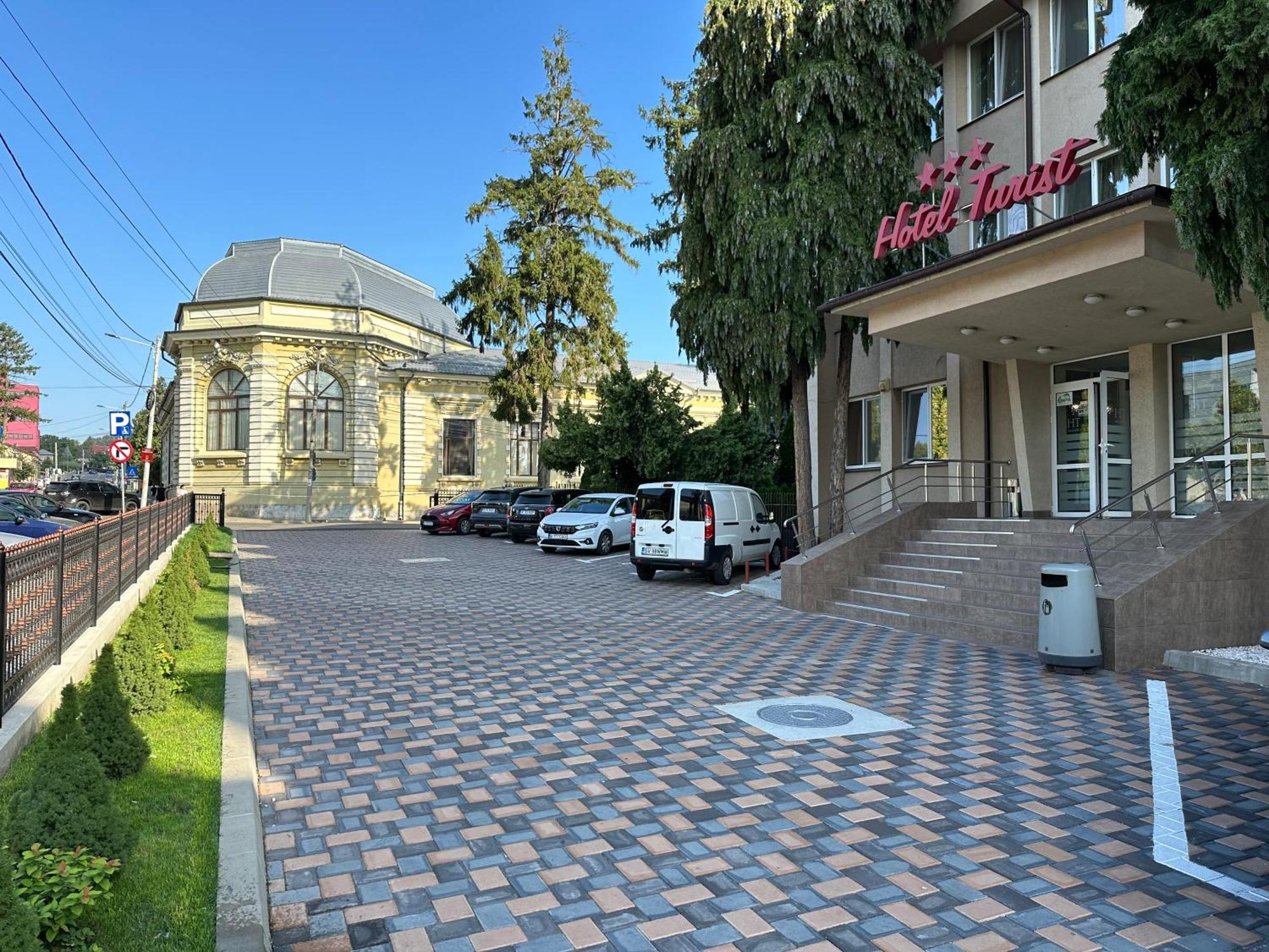 Hotel Turist Fălticeni Εξωτερικό φωτογραφία