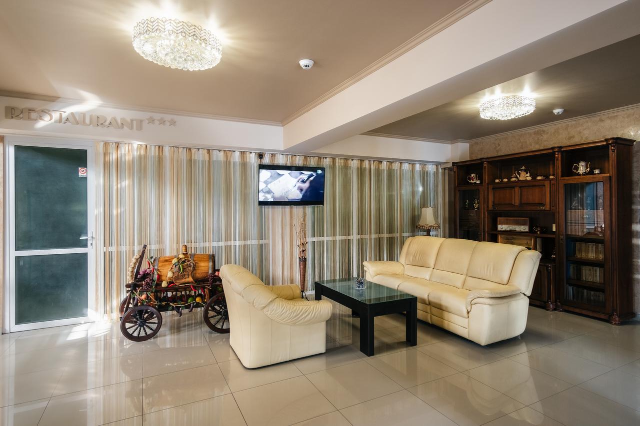 Hotel Turist Fălticeni Εξωτερικό φωτογραφία